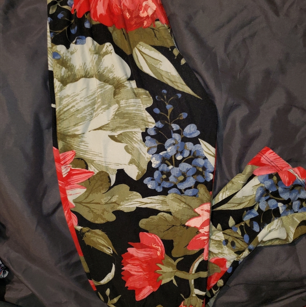 Agnes and Dora leggings